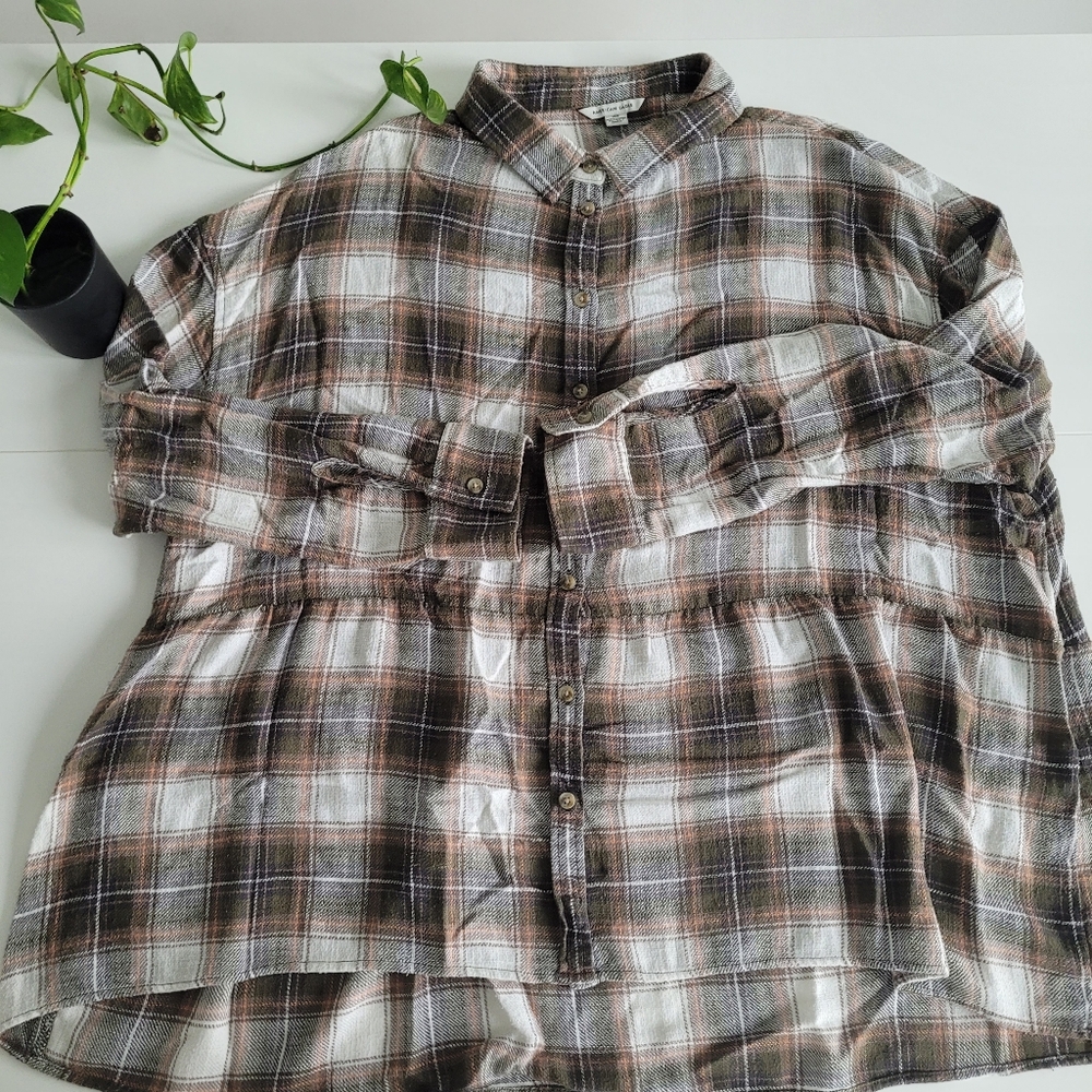 American Eagle Plaid Button-Up Shirt
